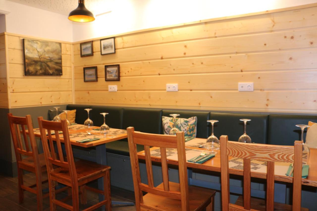 Alianca Cafe & Hostel Angra do Heroísmo Dış mekan fotoğraf