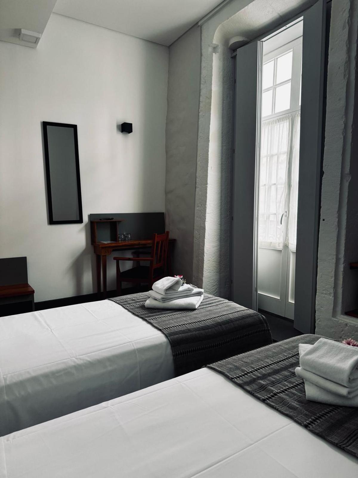 Alianca Cafe & Hostel Angra do Heroísmo Dış mekan fotoğraf